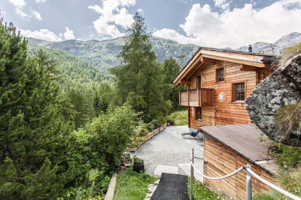 Vue extérieure du Chalet Hinter dem Rot Stei avec terrasse